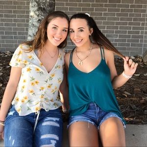 Meet your Posher, Ava